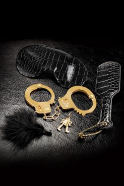 Набор Beginner's Fantasy Kit из наручников, пуховки, маски и шлепалки черный с золотом