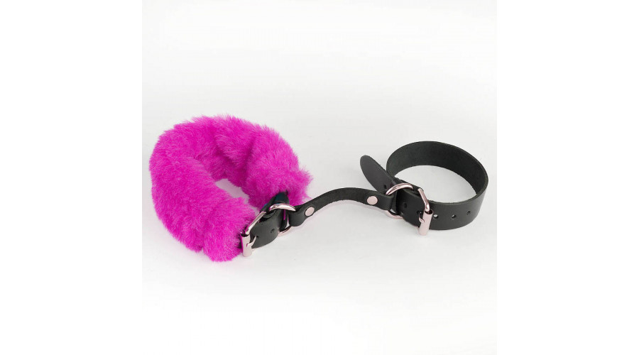 Наручники кожа с ярко-розовым мехом