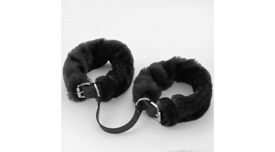 Оковы кожа с черным мехом